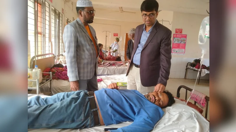 থাপ্পড় খেয়ে অচেতন হয়ে পড়লেন বৈষম্যবিরোধী আন্দোলনের প্রতিনিধি